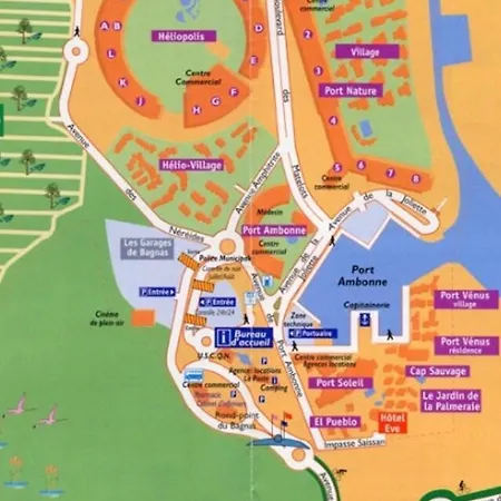 Au Coeur Du Village Naturiste *