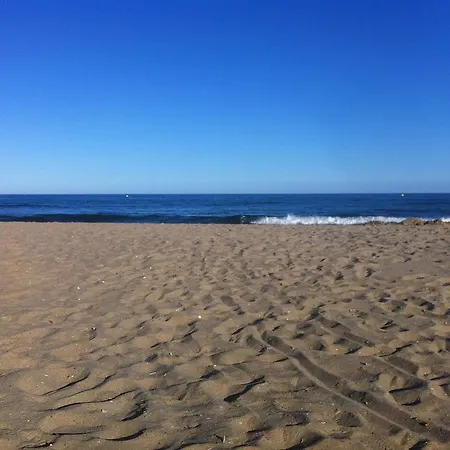 Au Coeur Du Village Naturiste *